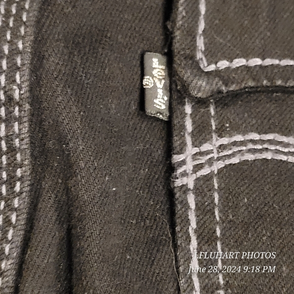 Levi Curvy Straight Jean's NWOT  Black Sz 4M W27 L32 - Picture 14 of 16